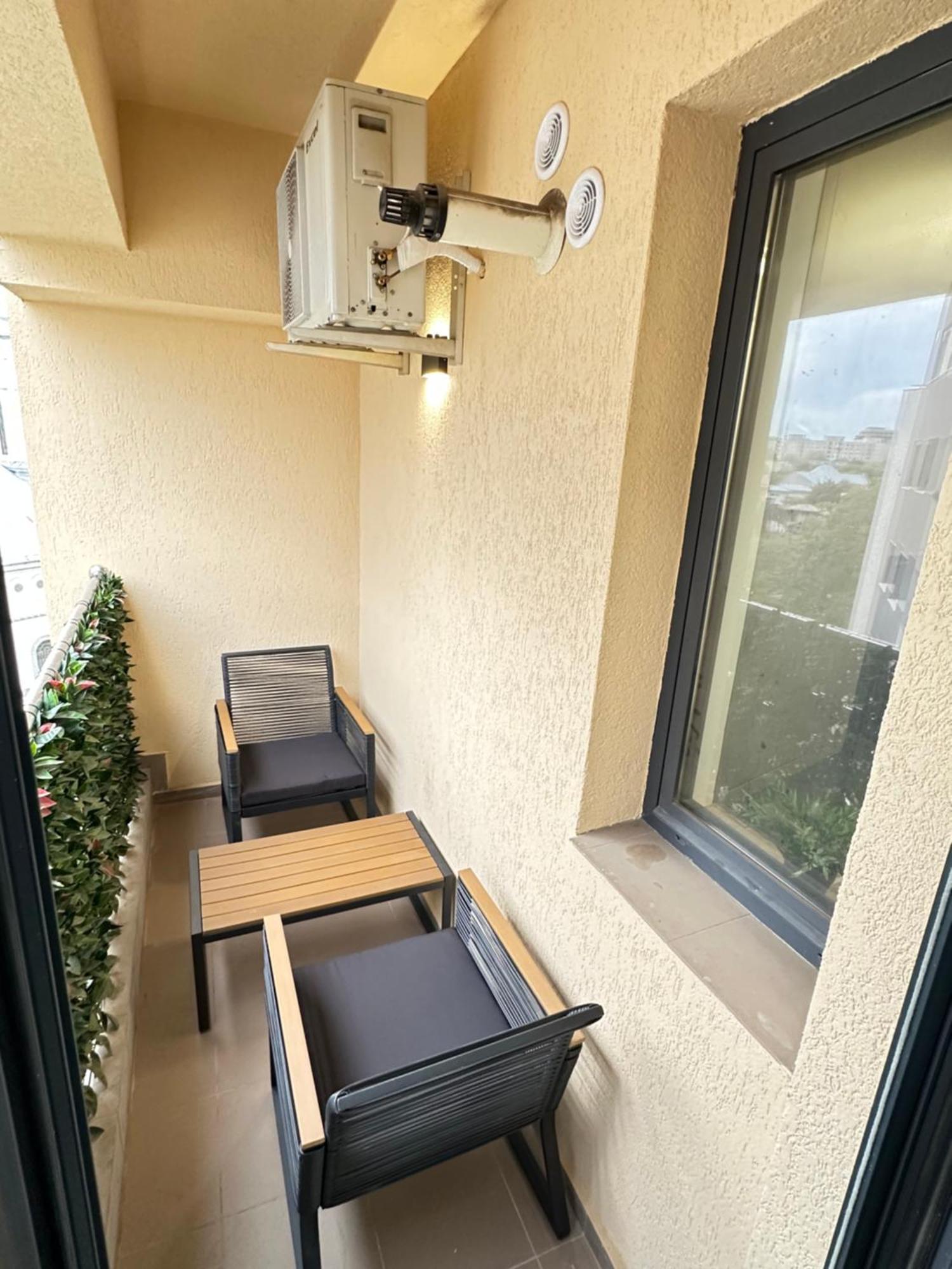 Centru Unirii Luxury Vip Palmier Apartament 2 Camere Cu Terasa Exterioara Amenajata ! Parcare Subterana Privata Climatizata Si Supravegheata Video Dar Doar Cu Rezervare In Limita Locurilor Disponibile !Proprietate In Regim Hoteliep - Nu Are Bucatarie Bukarest Exteriör bild